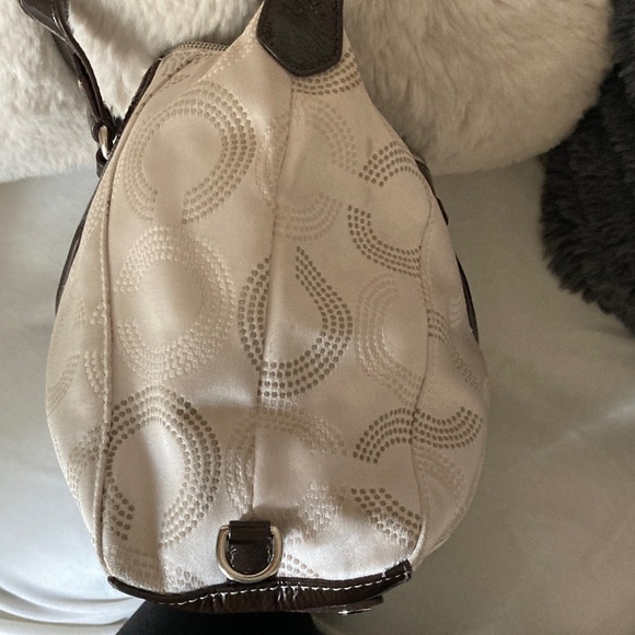 Coach Tan and Brown Shoulder Bag - Picture 7 of 10